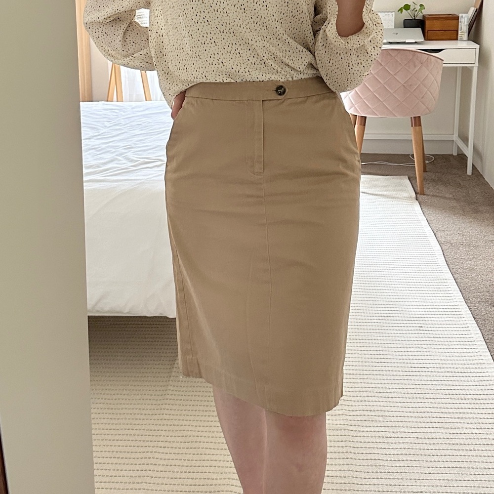 banana republic khaki pencil skirt